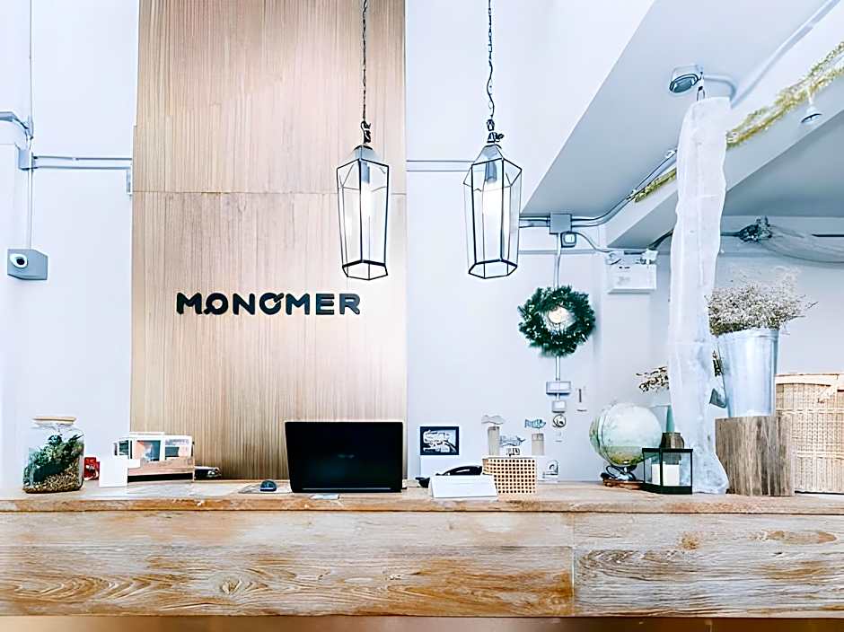 Monomer Hostel