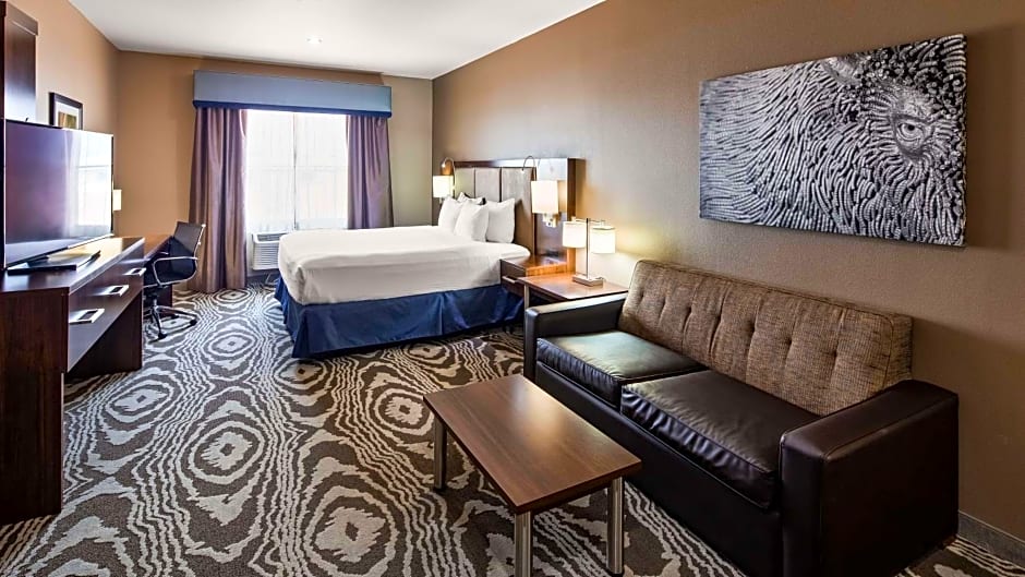 Best Western Plus Williston Hotel & Suites