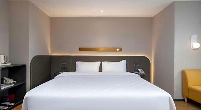 Jinjiang Inn Zhuhai Xiangzhou Qinglv Middle Road Theater