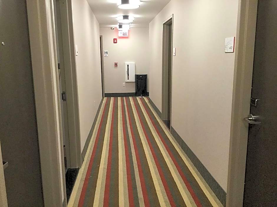 Ramada by Wyndham Bronx Terminal
