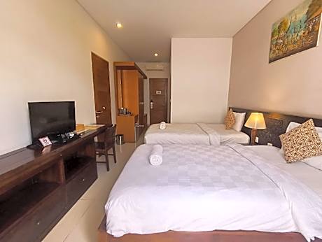 Superior Twin Room with Garden View