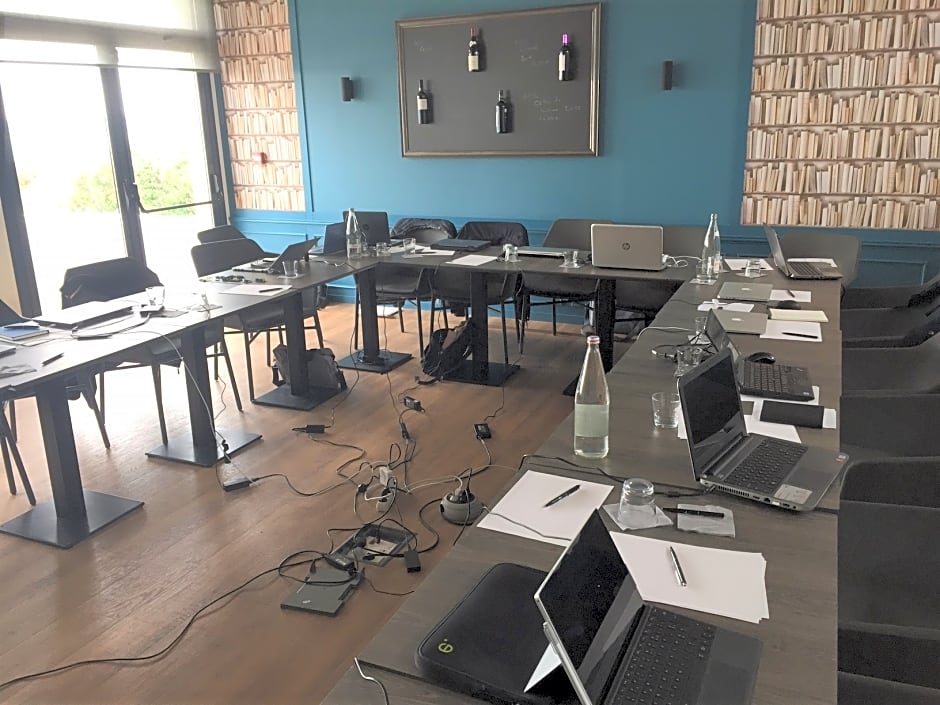 Logis Hotel & Restaurant Les Mouettes,Larmor Plage