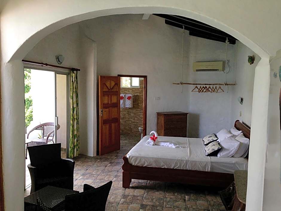 Lazare Picault Hotel