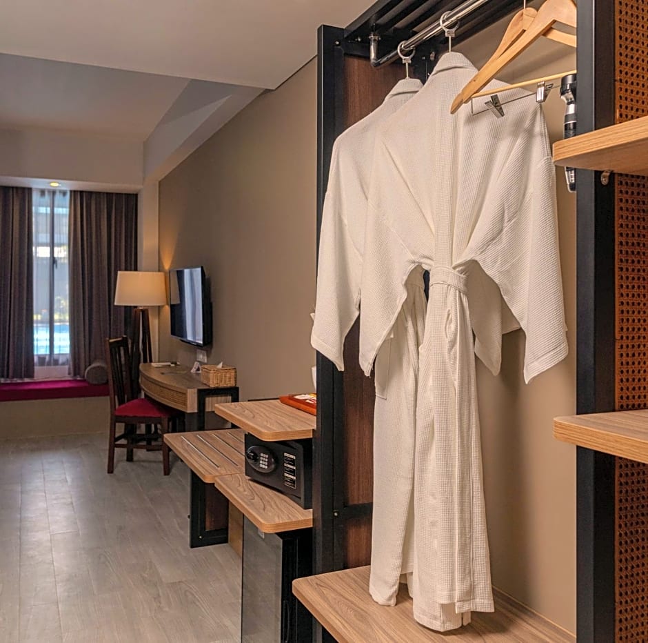 Royal Regantris Trawangan