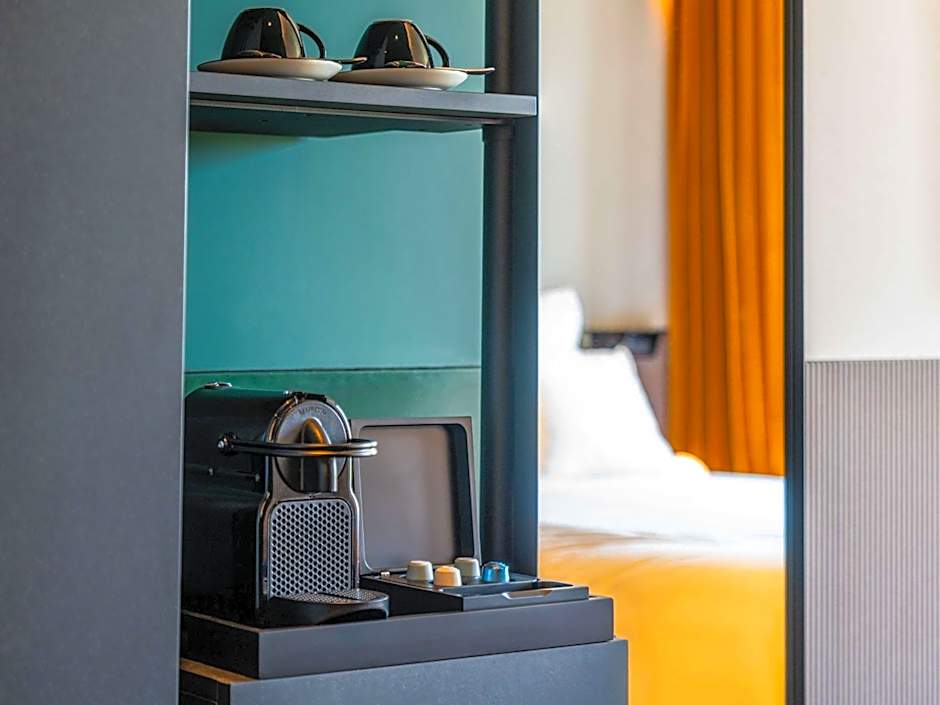TRIBE Paris Clichy