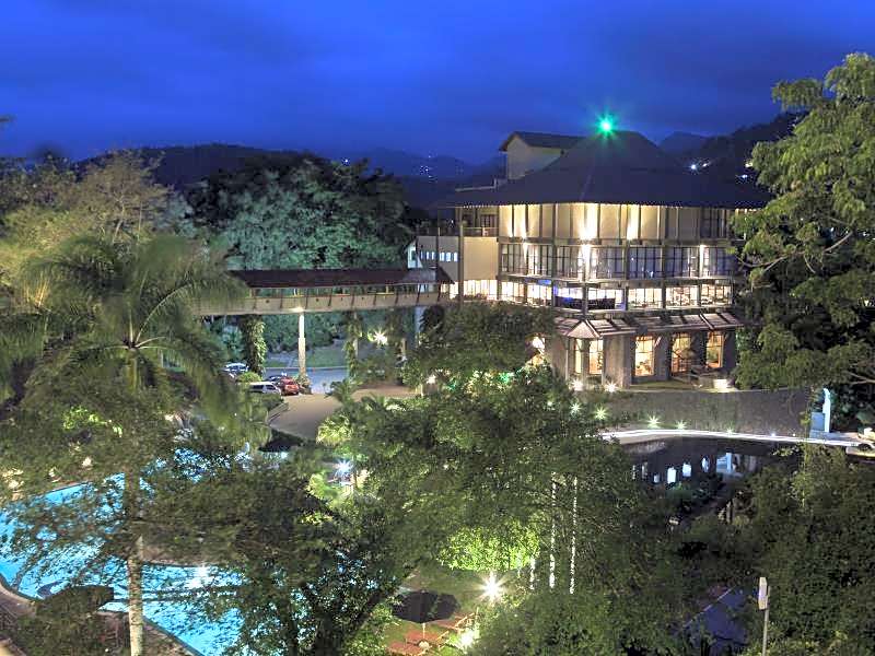 Earl's Regency Hotel