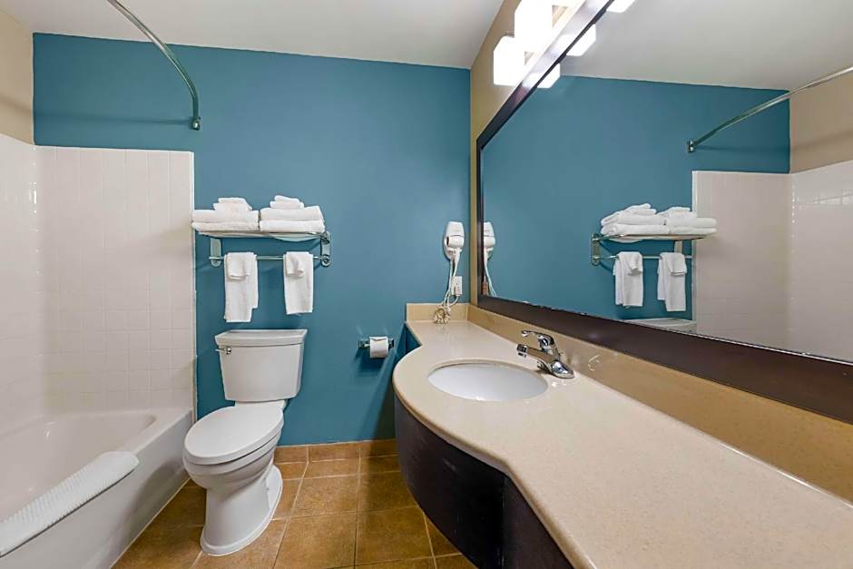 Sleep Inn & Suites Hays I-70