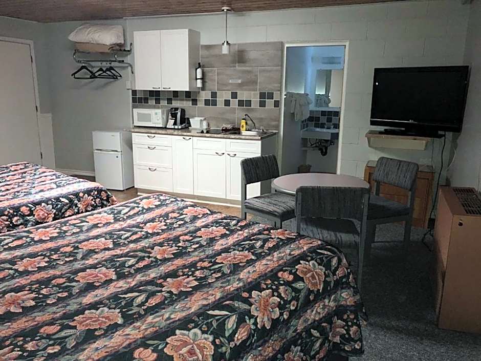 Kootenay Country Inn