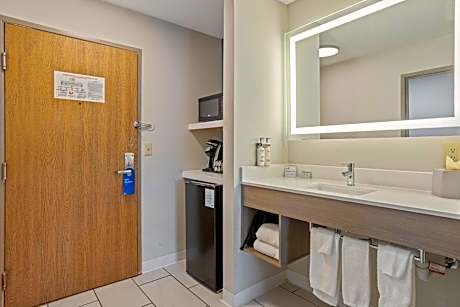 Standard King Room