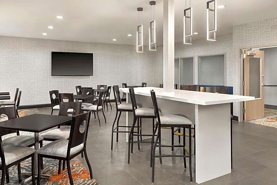 Hampton Inn By Hilton Olathe