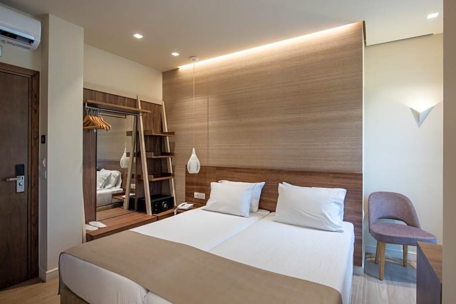 Metropole Urban Hotel