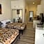 Villa Alamari Inn and Suites