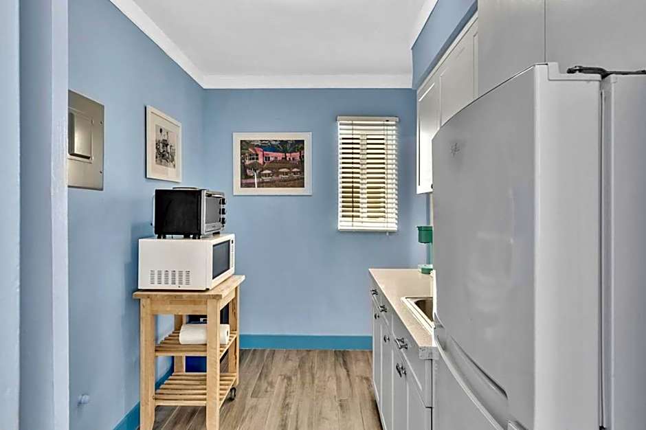 Walkabout 8 Tower Suite with Panoramic Ocean Views