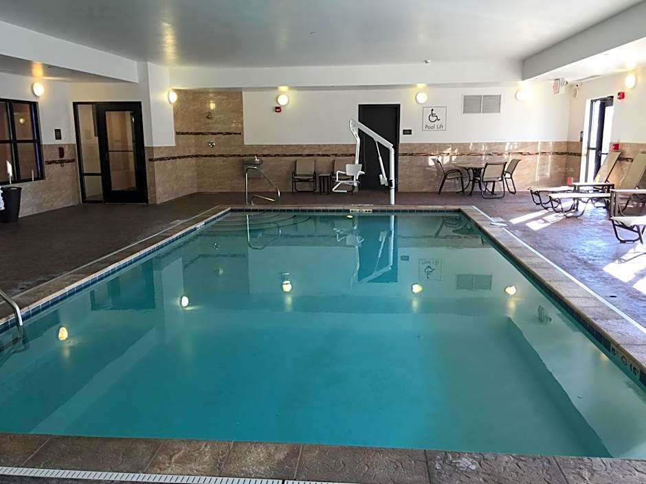 Comfort Suites Uniontown