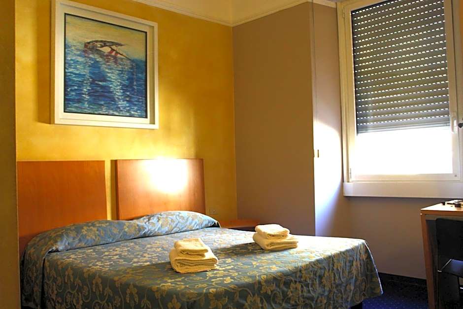 Club Hotel