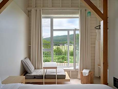 Classic Queen, Bergerie Building