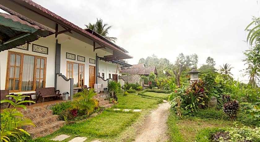 Aris Homestay and Warung Made