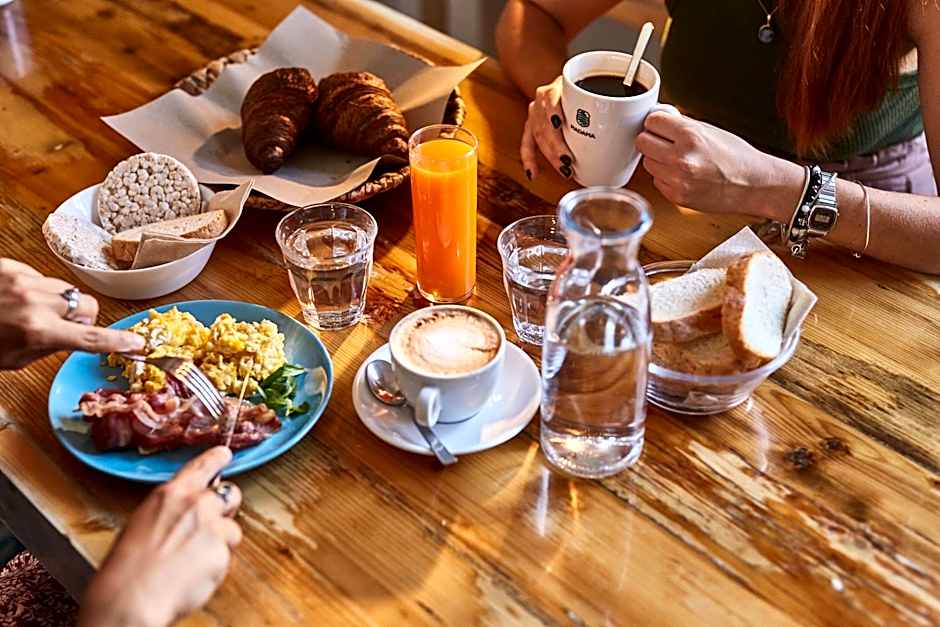 Madama Hostel & Bistrot