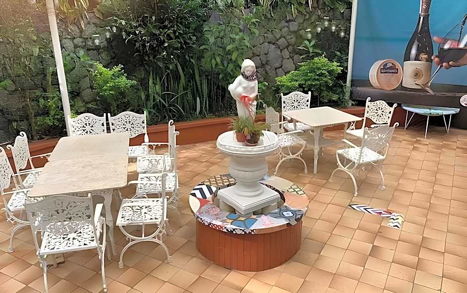 Villa Silvina Hotel and Restaurant