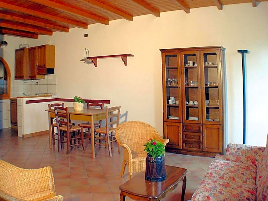 Apartment in Montelparo with Pool