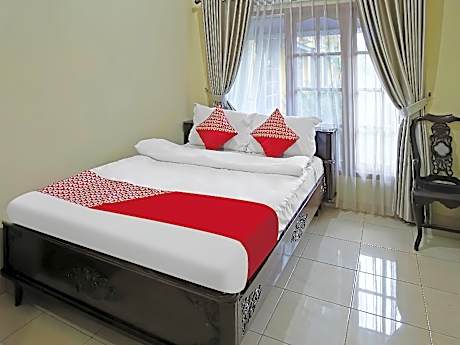 Hotel O Wisma Empat Lima Syariah
