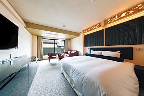 Superior Double Room with City View