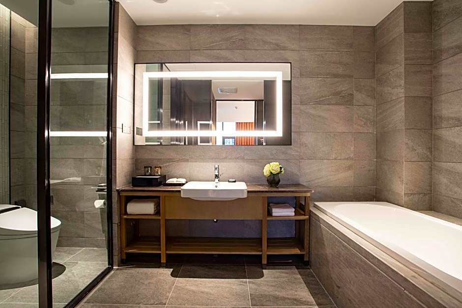 Ramada by Wyndham Luoyang Downtown