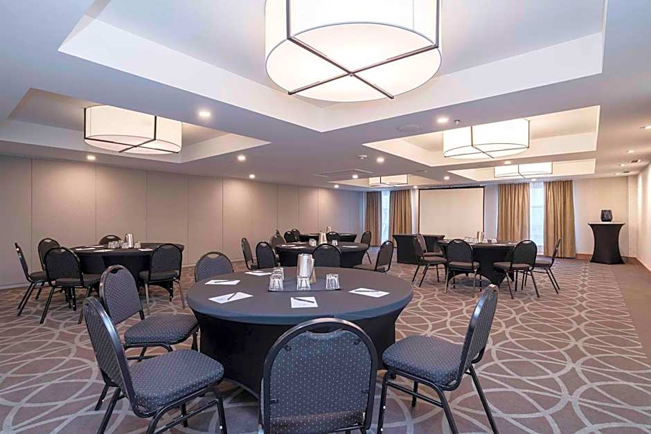 Sandman Signature St. John's Hotel