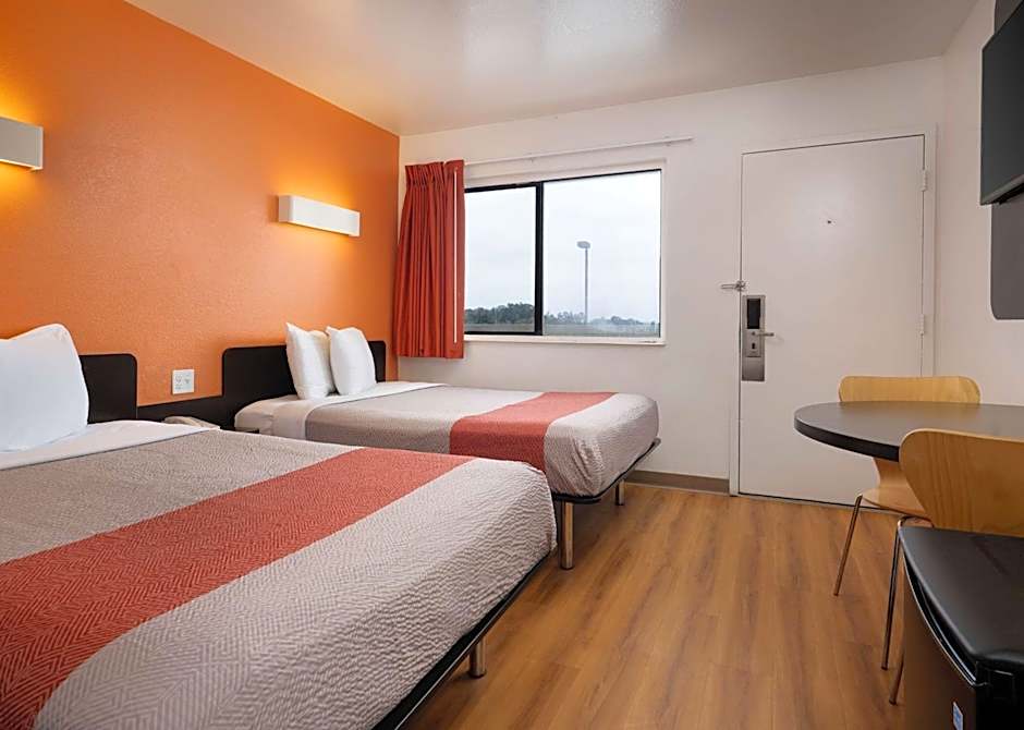 Motel 6 Pismo Beach
