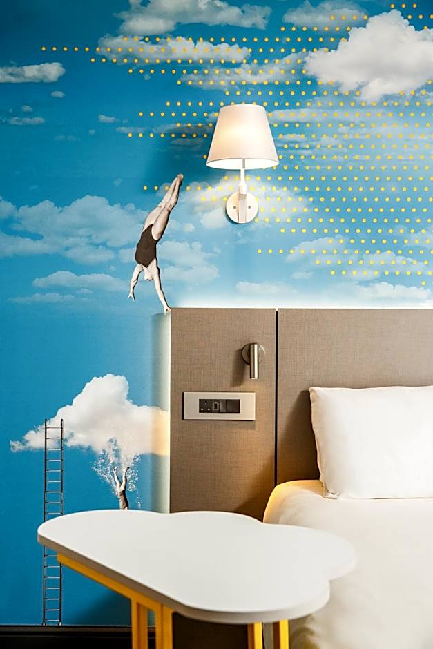 Manchester Portland By Sunday