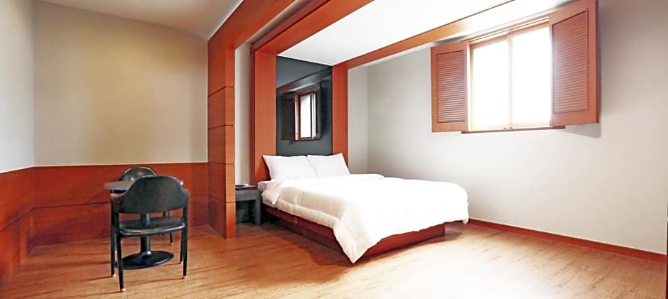 Incheon Airport Hotel June