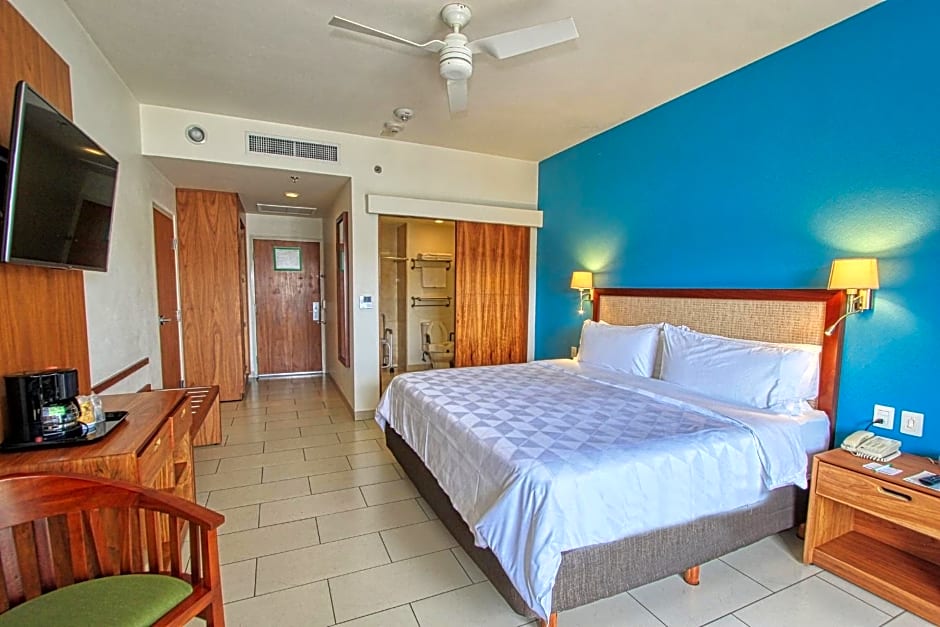 Holiday Inn Huatulco By IHG