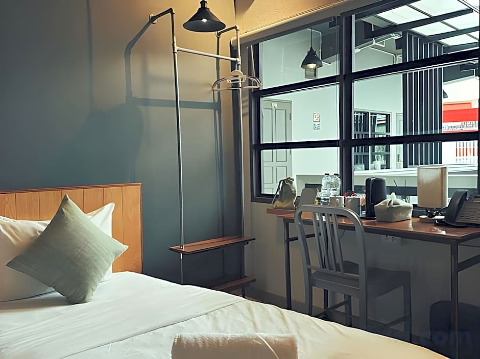 Sailomyen Cafe & Hostel