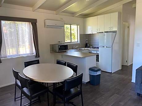 Beachfront Cabin 2 Bedroom - No Pets Allowed
