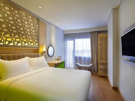 Superior Queen Room with Balcony