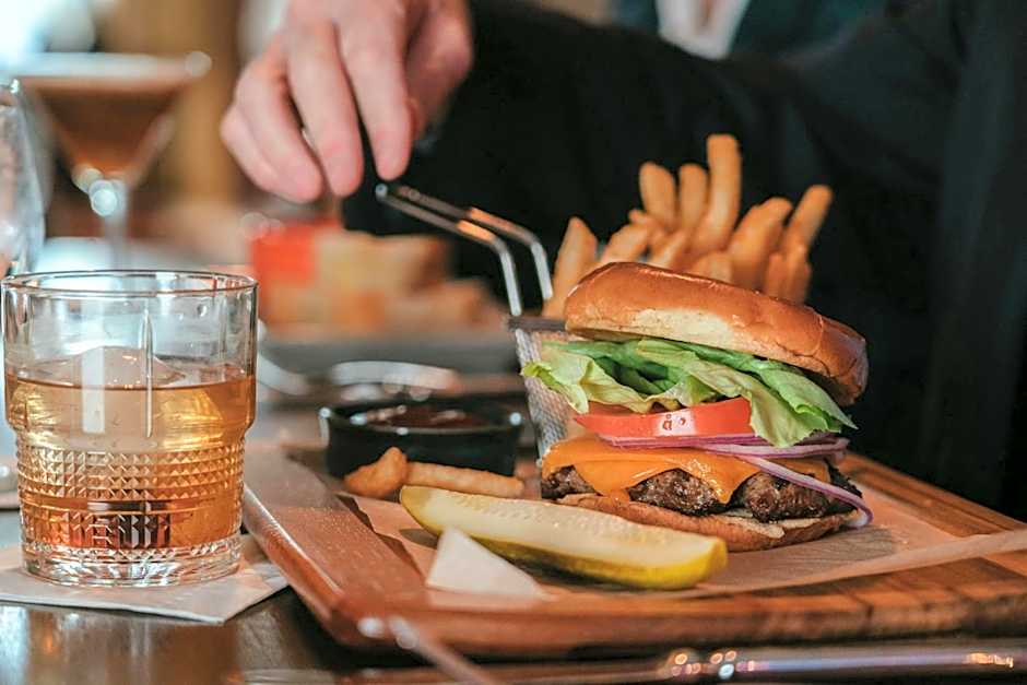 Sheraton Overland Park Hotel At The Convention Center