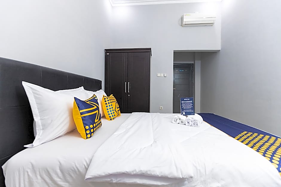 SPOT ON 2433 Pondok Akuanna