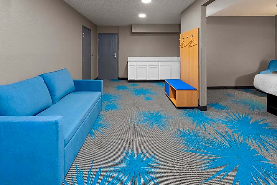 Days Inn by Wyndham Waukegan