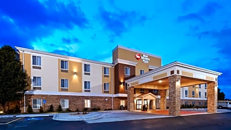 Best Western Plus Liberal Hotel & Suites