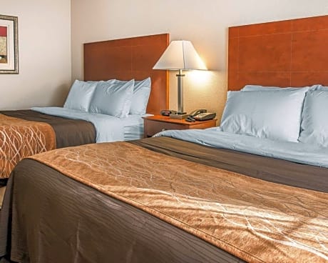 Queen Room with Two Queen Beds - Non-Smoking