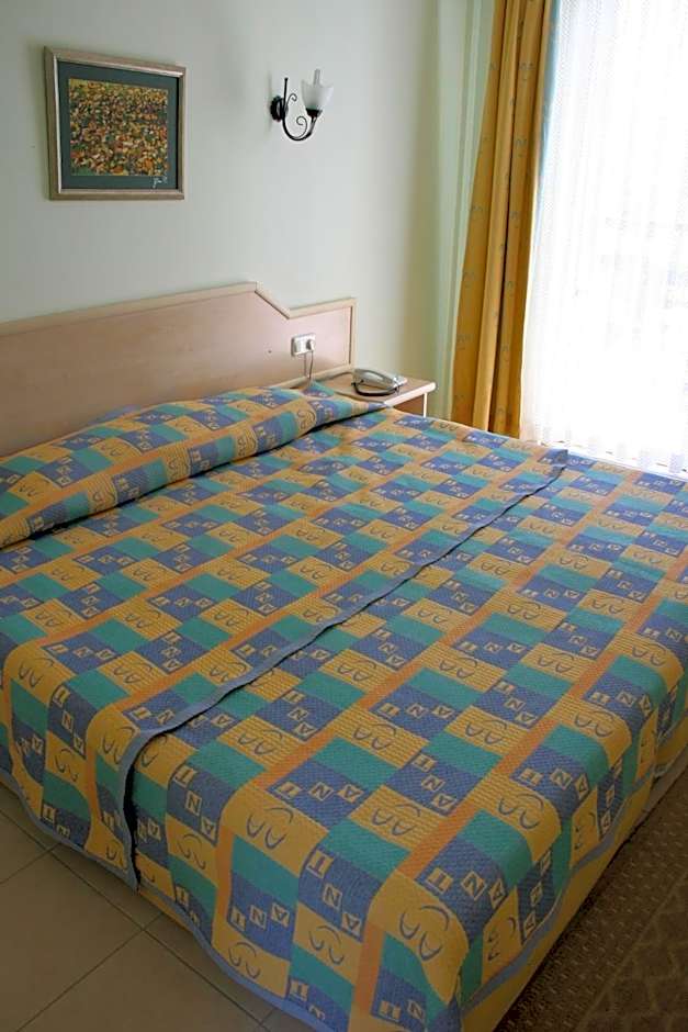 Ant Apart Hotel