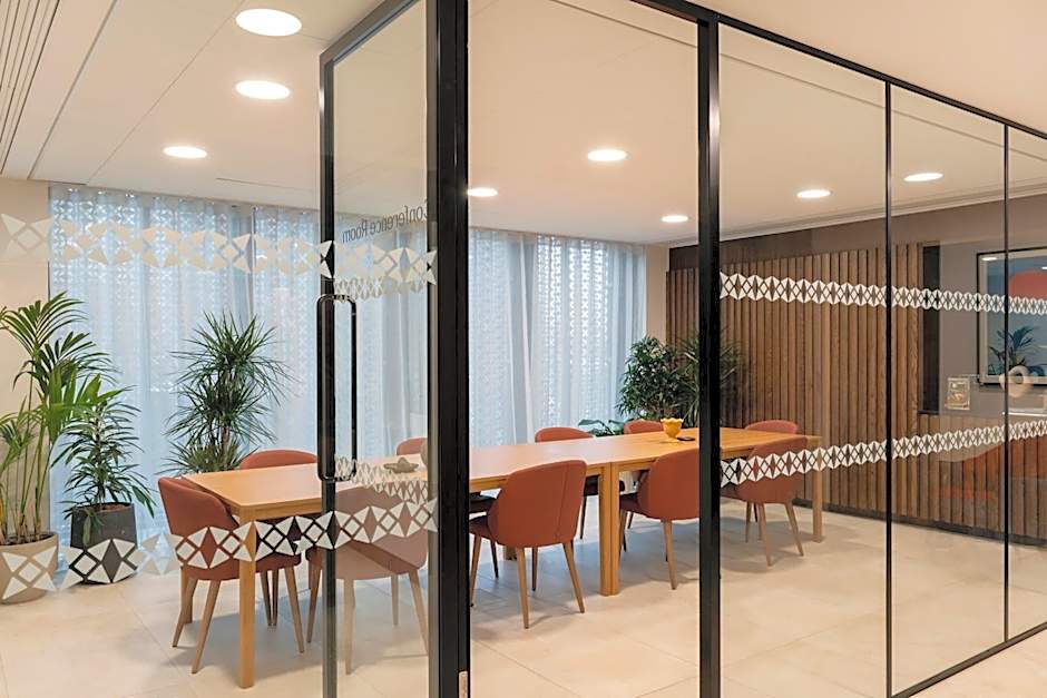 Cove Landmark Pinnacle