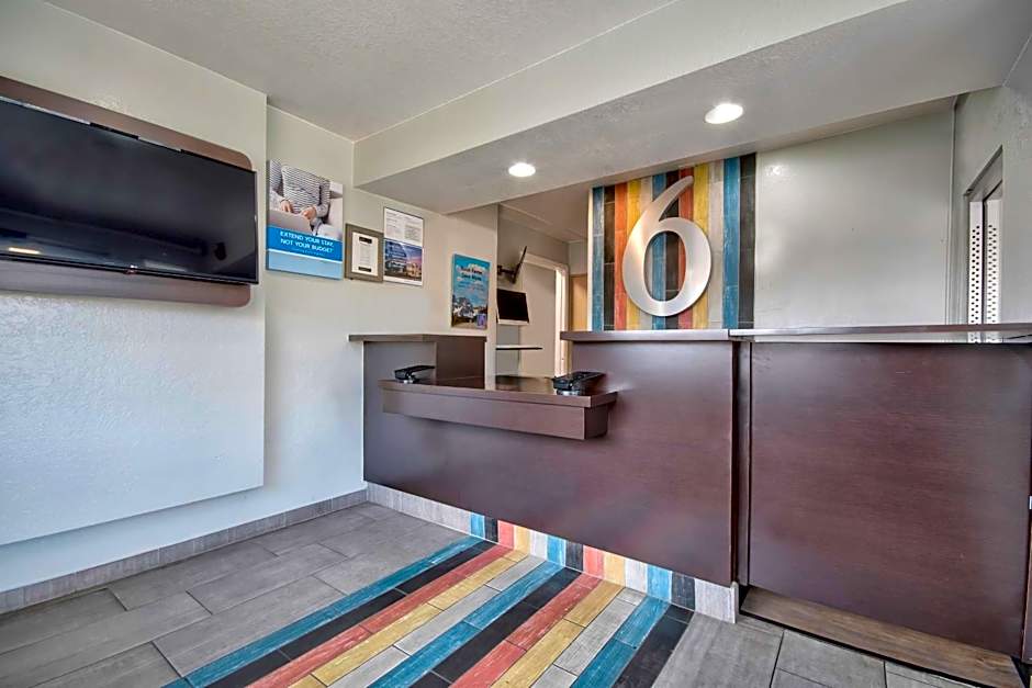 Studio 6 Albuquerque NM Midtown