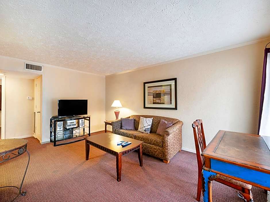 OYO Hotel & Apartments Houston Galleria