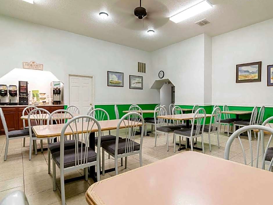 Colby Inn and Suites