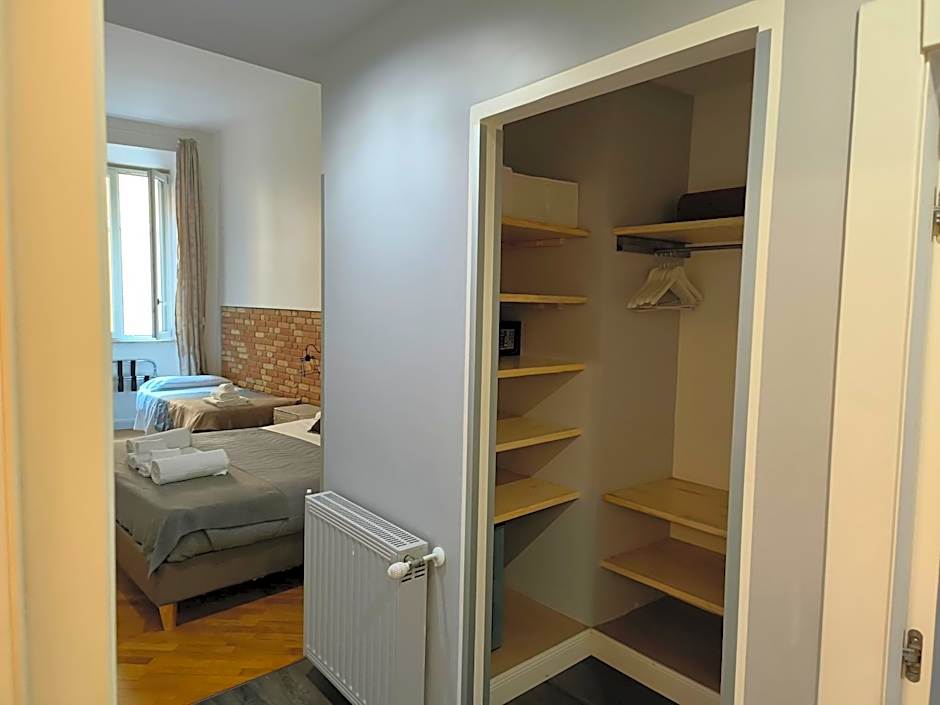 Trevi Contemporary Suite