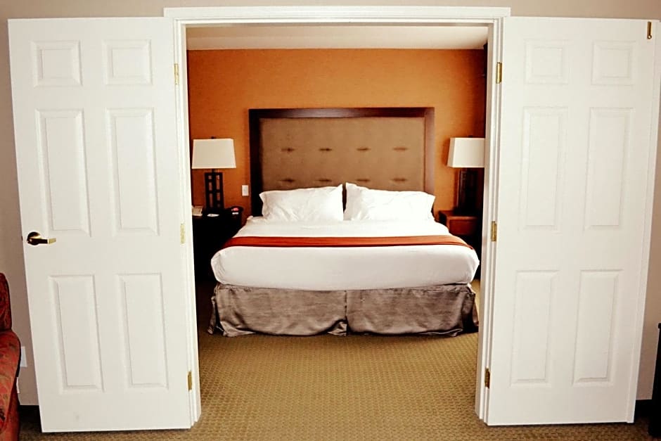 Holiday Inn Express & Suites Bozeman West, an IHG Hotel