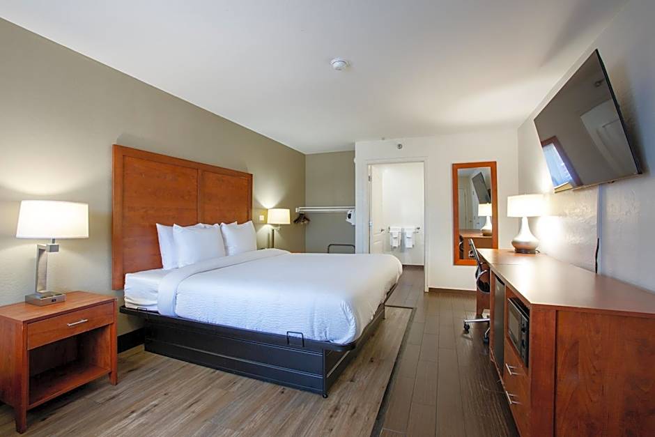 The Hotel Serene Glendale Peoria, Surestay Collection by BW