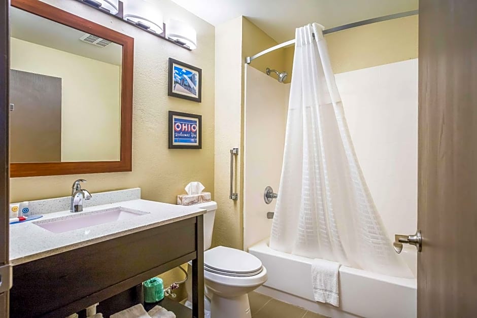 Comfort Inn & Suites Fairborn near Wright Patterson AFB