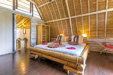 milo's home bungalow